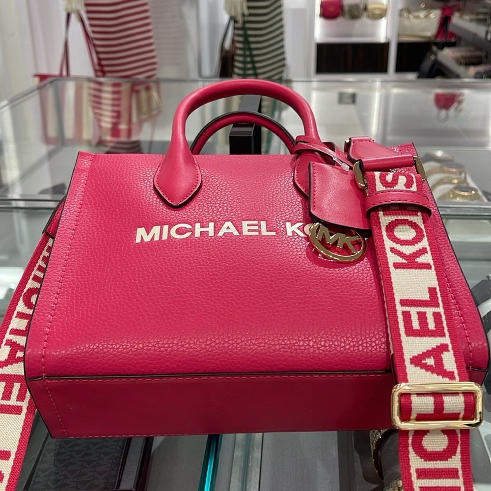 MICHAEL KORS
Mirella Small Pebbled Leather Crossbody Bag Tote 
Electric Pink
NWT - Picture 13 of 16